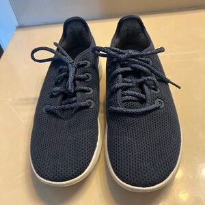 Albirds blue lace up comfort shoes size 9